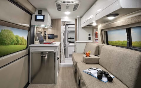 Urban Freedom: The 18ft Premium-Equipped RV Sanctu