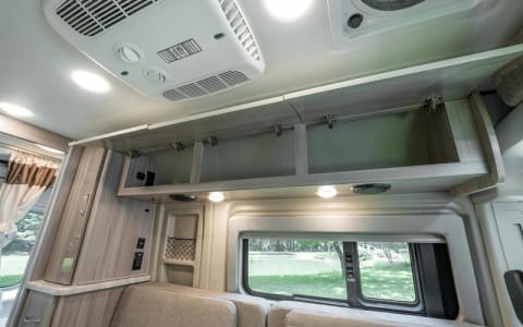 Urban Freedom: The 18ft Premium-Equipped RV Sanctu