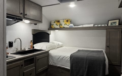 2024 Sunset Park Sunlite Ltd 13BD Minnow-Campers
