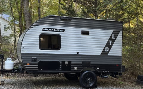 2024 Sunset Park Sunlite Ltd 13BD Minnow-Campers