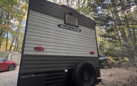 2024 Sunset Park Sunlite Ltd 13BD Minnow-Campers