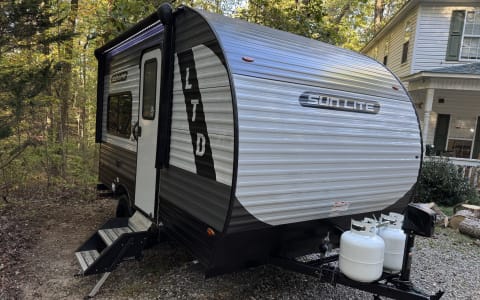2024 Sunset Park Sunlite Ltd 13BD Minnow-Campers