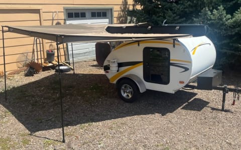 Cozy Teardrop – Fully Stocked Comfort with Shower,