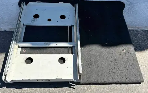Jeep JKU overland platform with Dometic fridge sli