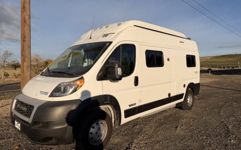 2021 Winnebago Solis 59P