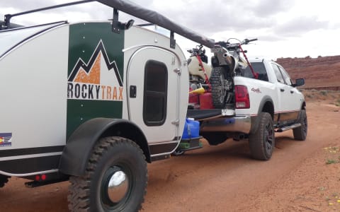RockyTrax-Vintage Overland
