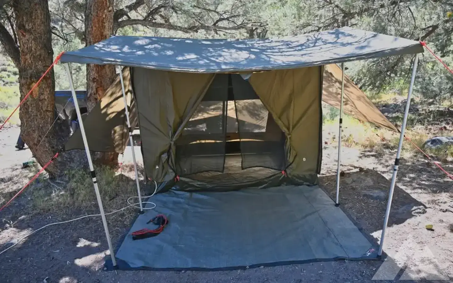 OZ TENT RV4 – Used for $ 950.00 | Verdi, Nevada on BaseCamper
