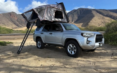 Toyota 4Runner Premium by Easy Camping Maui