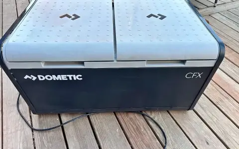 Dometic CFX3 75 Powered Cooler Dual Zone + Slide