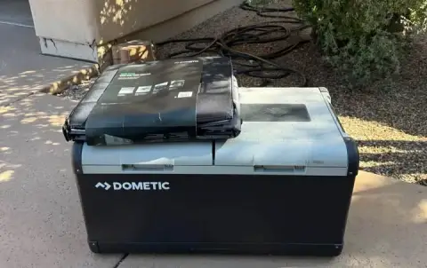 Dometic CFX 95DZW Portable Fridge/Freezer 85L