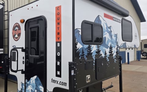 2025 Mondern Buggy Truck Camper & 2024 F150 Powerb