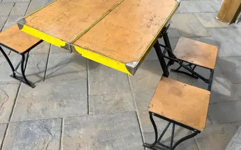Collapsible table
