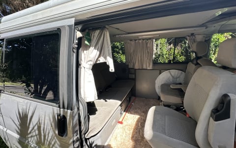 Hanalei VW Camper • Parking, Shower & WiFi