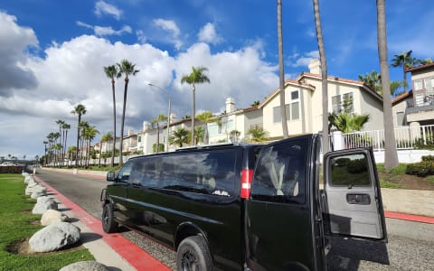 Adventure-Ready Luxury Campervan – Off-Grid, Fresh
